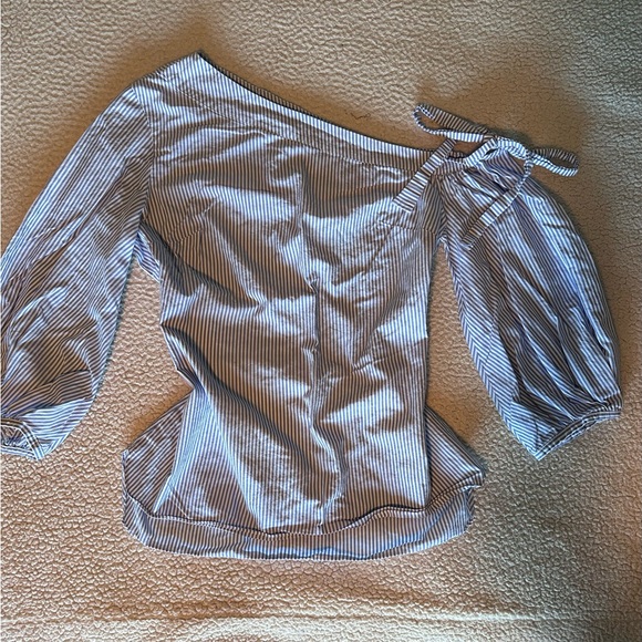 Banana Republic Tops - Banana Republic one shoulder 100% cotton puff sleeve SZ M white blue striped top